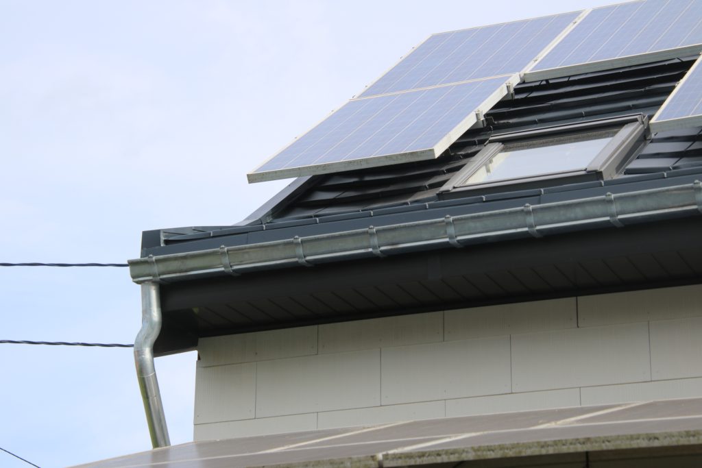 Denetre de toit Velux et panneaux solaires